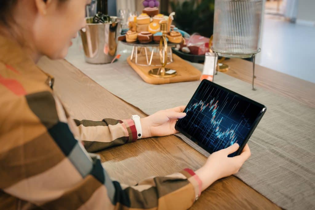 Analyzing how tariffs influence Apple pricing